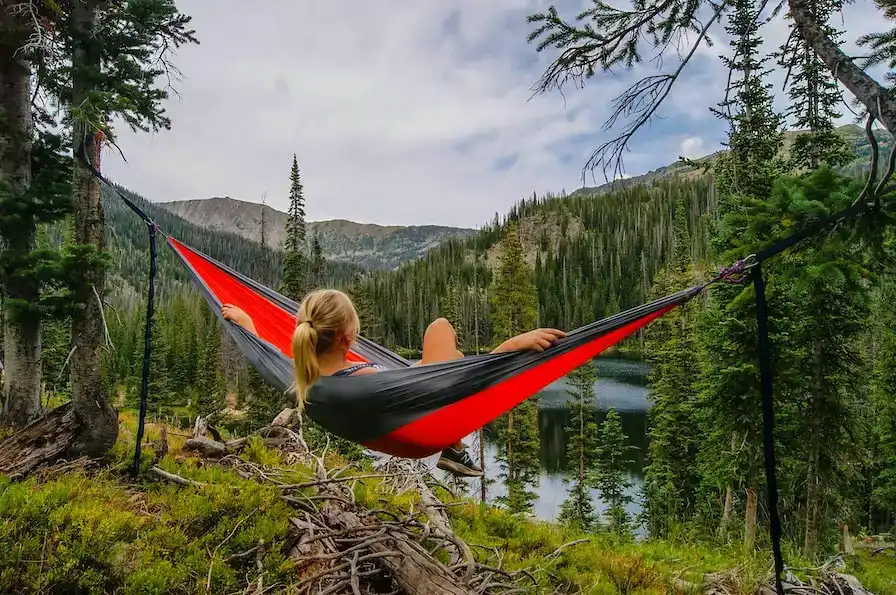 Unlocking Airbnb's Age Secrets: Booking with Confidence