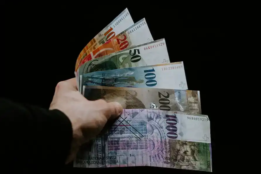 Unveiling Travel Agent Earnings: Beyond the Journey