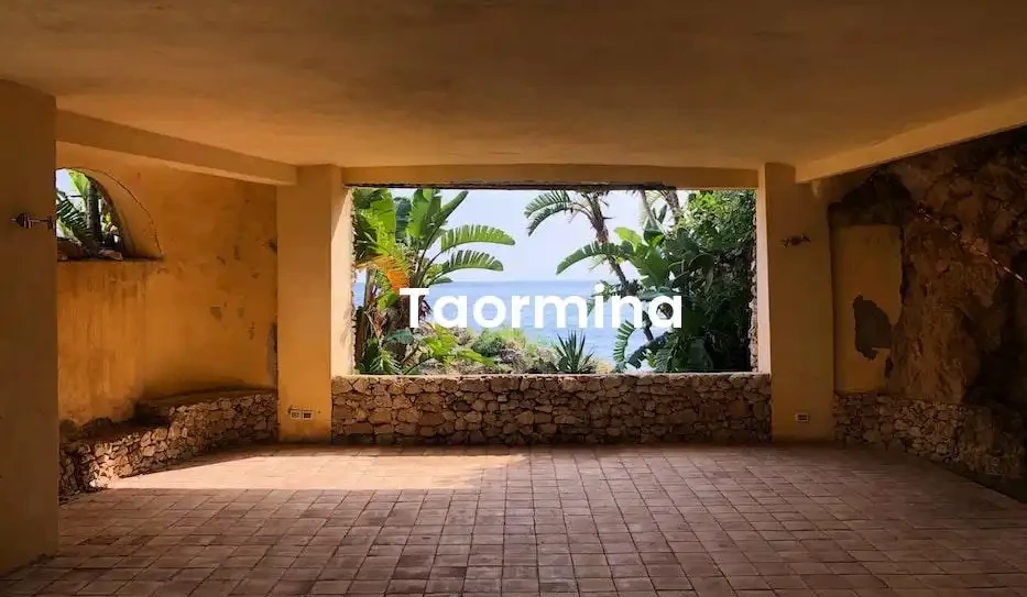 The best Airbnb in Taormina